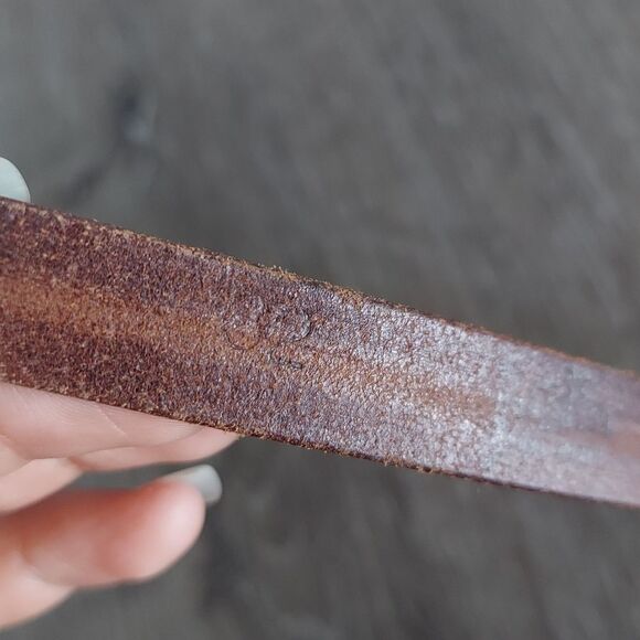 Vintage Justin Brown Tooled Embossed Skinny Belt Size 32 - Picture 5 of 7